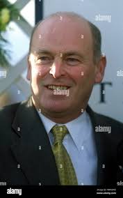 ALLAN DICKMAN RACE HORSE TRAINER WETHERBY RACECOURSE WETHERBY ENGLAND 08  December 2001 Stock Photo