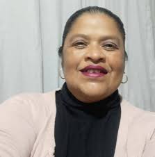 Si invitas a salir a una mujer y ella te dice yo te aviso ¿Qué significa?  🥹🤣😅