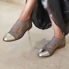 20+ Must-Have Fashion Items for Working Moms