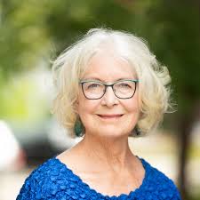 Joan Peck's Instagram, Twitter & Facebook