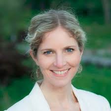 The ExecMBA Podcast #128: Laura Bordoni, Director of Student Affairs,  Executive MBA Program