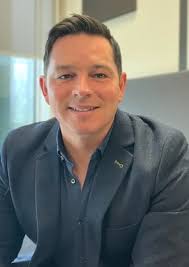 Greg Moyle's Instagram, Twitter & Facebook