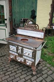 Antiker Kuchenherd Belgien Um 1920 Mit Fliesen Preis Gilt Fur Den Restaurierten Herd Antiker Kuchenherd Alter Ofen Kuchen Rustikal