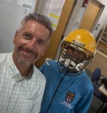 These South Oak Cliff High School football helmets are 💯. #txhsfb