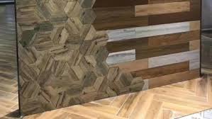 Keramik motif kayu dengan warna terang bisa menjadi pilihan penutup lantai selain ubin keramik warna putih. Harga Keramik Motif Kayu Archives Inovasi Dunia Konstruksi Dan Bangunan Terkini