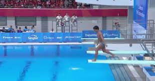 The same week synchronized divers chen aisen and lin yue won gold at the olympics, they may end up being crowned gif kings too. Rio2016 Fail Gifs Tenor