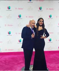 ¡lupillo rivera y mayeli alonso ya están legalmente divorciados! Un Mes Despues De Tatuarse Sus Nombres Lupillo Rivera Y Shirley Arroyo Rompen Su Noviazgo Famosos Univision