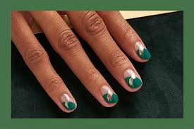Nail artist madeline poole shows you how to execute seven nail art looks that will get you in the 7 holiday nail art looks that'll really get you in the spirit. 17 Best Holiday Nail Art Designs To Inspire Your Winter Mani Hellogiggles