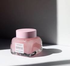 Julie Skincare Enthousiast On Instagram Glow Recipe Watermelon Glow Sleeping Mask G In 2020 Watermelon Glow Sleeping Mask Skin Care Beauty Essentials