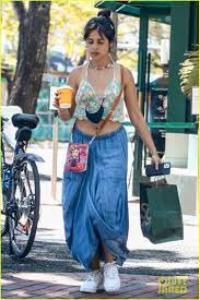 6 310 035 · обсуждают: Shawn Mendes Camila Cabello Pick Up Their Pup Tarzan From The Vet Photo 4549596 Camila Cabello Celebrity Pets Shawn Mendes Sinuhe Cabello Pictures Just Jared
