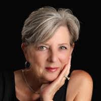 Delores Bean's Instagram, Twitter & Facebook