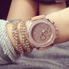 Résultat de recherche d'images pour "fashion style girl facebook"