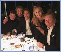 FC Barcelona Fans Pakistan - Bartina Koeman (Ronald's wife): "Ronald doesn't eat breakfast in the morning. He heads straight to the club." Tim Koeman (Ronald's son): "FC Barcelona to my father is
