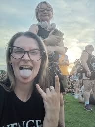 For the first time this year, I spent almost two weeks without any parties  and I've really missed that energy. Now I'm fully recharged and starting  with Soundstorm Festival 😎