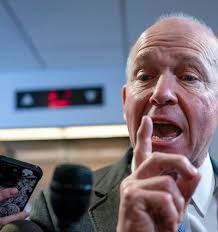 Opinion: Why Boeing chief Dave Calhoun's $55 million pay is hard to justify 