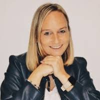 Sandra Morell's Instagram, Twitter & Facebook