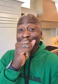 Did you know Hakeem Abdul "The Dream" Olajuwon, from Lagos, Nigeria, was  drafted before Michael Jordan, who some consider the greatest basketball  player of all time? #NaijaInAMinute #Nigeria #Lagos ...