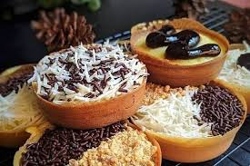 Anda bisa bisa membuatnya di rumah sendiri maupun bersama keluarga dengan mudah. 7 Cara Membuat Terang Bulan Ala Rumahan Enak Dan Mudah Dibuat Merdeka Com Line Today