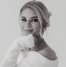 Gabrielle Steele's Instagram, Twitter & Facebook