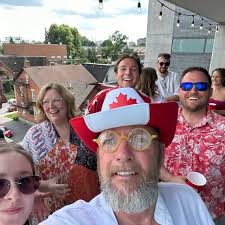 Prince Harry and Meghan Markle at the Dodgers game. Toranto Blue Jays have  no famous people supporting them.