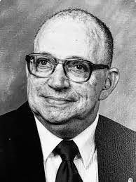 Leo Mitchell's Instagram, Twitter & Facebook