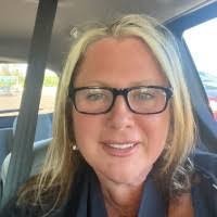 Eileen Snell's Instagram, Twitter & Facebook