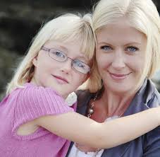 Kindergartners join Wyland to paint tribute to Maddie James