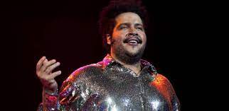 Tiago abravanel terminou seu trabalho no espetáculo que lhe deu visibilidade a de lado o rótulo de neto de do maior apresentador do brasil. Tiago Abravanel Tera Substituto Em Musical Sobre Tim Maia Portal Anna Ramalho