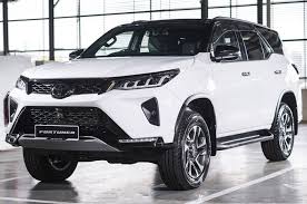 Indonesia memang berbeda sistem pemerintahan dengan malaysia, namun ada beberapa persamaan dan perbedaan antara pru malaysia dengan pemilu indonesia. Toyota Fortuner 2021 Resmi Meluncur Di Malaysia Dengan Mesin 2 800 Cc Tampangnya Beda Dengan Versi Indonesia Gridoto Com