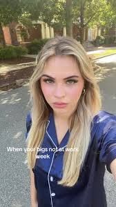 Latoshia Davis's Instagram, Twitter & Facebook