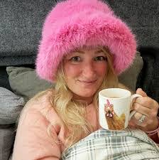 Tanya Carver's Instagram, Twitter & Facebook