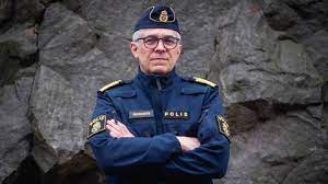 Swedish national police commissioner anders thornberg has admitted that despite large numbers of weapons seizures and full prisons, the rate of shootings in sweden remains high. Sm73 Mu6edidtm