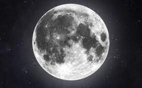While the quarter moons bring tension and anxiety times, the full moon brings energy which is ready to burst. Ways A Full Moon Can Mess With Your Emotions Reader S Digest