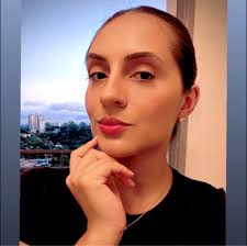 Dra. Caroline Cabral