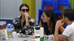 Un'accusa che ha portato la showgirl ad andarsene: Elisabetta Gregoraci Risveglio Traumatico Voglio Andare Via Subito