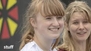 Mia Sutherland's Instagram, Twitter & Facebook