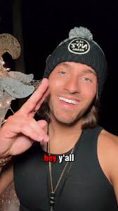 Merry Christmas ❤️🎄 this has been the most incredible year of my life  touring, musically, and personally… I’m so grateful for each and every one  of you and I love you all like family. I hope you had ...