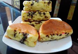 Kocok telur dan gula hingga kental dan mengembang. Resep Kue Pukis Tanpa Ragi Instan Berbagai Kue