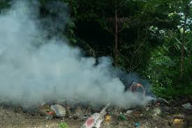 Malah ada segelintir pembuang sampah itu mengambil jalan mudah dengan hanya melontar atau membuang sampah di. Pemberitaan Antarabangsa Group 3 Medium