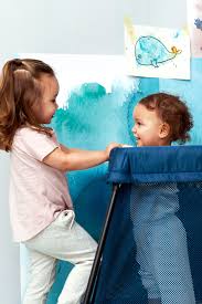 Handy Travel Crib In A Classic Design Babybjorn