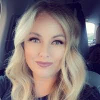 Amanda Maniaci's Instagram, Twitter & Facebook