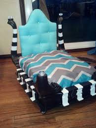 If you're looking for dog beds, this awesome diy dog bed from home and gardens should fit the bill. My Dog Bed Made Out Of Side Table Genius Idea Diy Dog Bed Dog Furniture Dog Bed Luxury