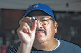 He shines by reuniting class rings with owners