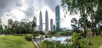 Somewhere where she wont feel selfconscious being on her own and maybe meet people. Koscik Photos 2019 01 22 27 Kuala Lumpur Malaysia Chinese New Yea