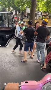 .bé gái 8 tuổi ở phường thịnh liệt, quận hoàng mai (hà nội) bị xâm hại nhiều lần nhưng người cầu ubnd hà nội khẩn trương chỉ đạo cơ quan chức năng kiểm tra, xác minh làm rõ vụ việc nêu trên. Man Trá»£ Giup Khong Thá»ƒ Ä'áº¹p Máº¯t HÆ¡n Cá»§a Chá»‹ Gai XÄƒm Trá»• Giup Chá»‹ Vá»£