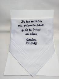 ¿quieres tener un detalle con los más pequeños de la fiesta? Panuelo De Boda Padrino Personalizado Mil Y Una Puntadas
