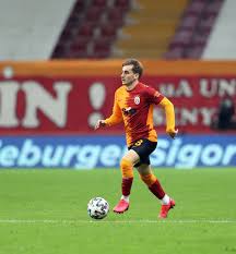 Başakşehir'e yetiştirme bedelini ödememek için bekliyorlarmış. Forza Cimbom A Twitter Kerem Akturkoglu Nun Futbol Hikayesi Kerem Basaksehir Secmelerinde Altyapiya Secildi Ancak Kulup Ona Kalacak Yer Tahsis Edemeyiz Kendine Yer Ayarlarsan Gormek Isteriz Yanitini Verdi Kerem Bunun Uzerine Istanbul Da Bir