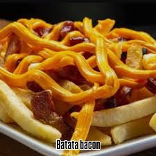 FRITAS MÉDIA C/ CHEDDAR E BACON