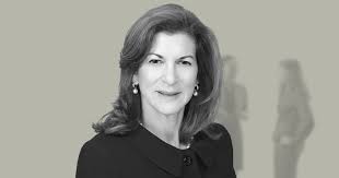 Nach abschluss der schule mit abitur in kulmbach studiert er germanistik und geschichte für das grund. Caroline B Gottschalk