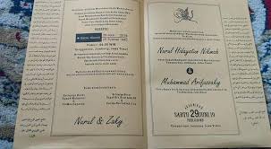 Sebelum anda membuat surat undangan, anda harus tau mengenai format susunan atau untuk membuat sebuah surat undangan pernikahan, diperlukan beberapa informasi didalamnya. Desain Undangan Pernikahan Ala Kitab Kuning Yang Bikin Baper Santri